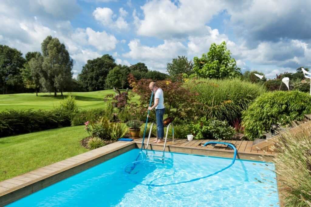 A Beginner’s Guide to Pool Cleaning and Maintenance
